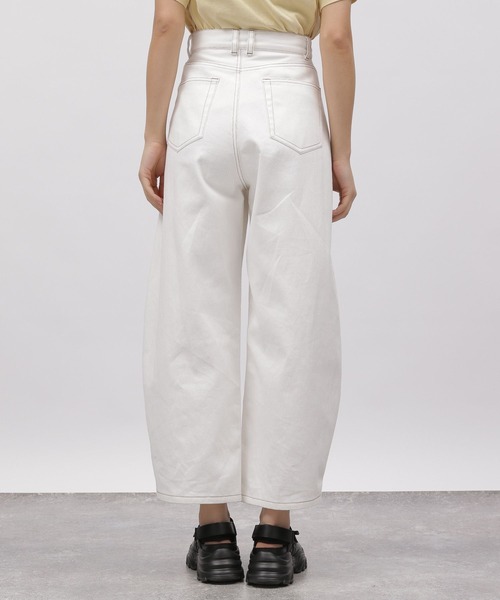 LAKOLE（ラコレ）の「カーブシルエットカツラギパンツ/ 112094（その他パンツ・レディース・オフホワイト/チャコールグレー・SMALL/MEDIUM/LARGE）」の21枚目の写真