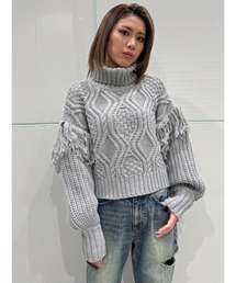 ショルダーフリンジタートルネックニットトップス