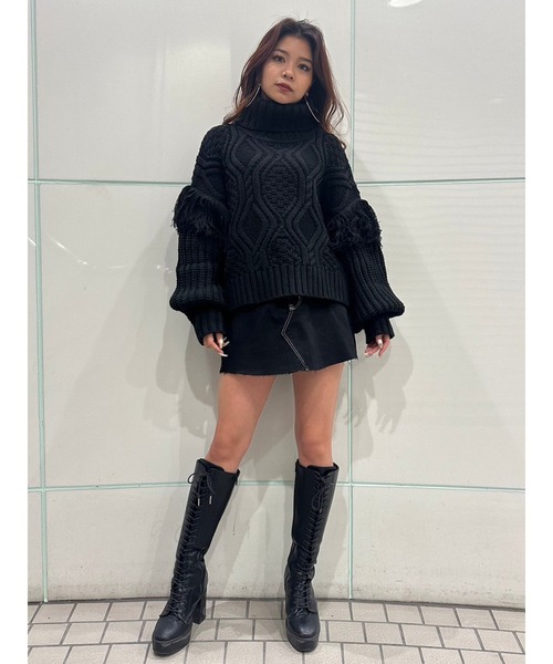 EGOIST（エゴイスト）の「ショルダーフリンジタートルネックニットトップス（ニット/セーター・レディース・ベージュ/グレー/ブラック/レッド・FREE）」の7枚目の写真