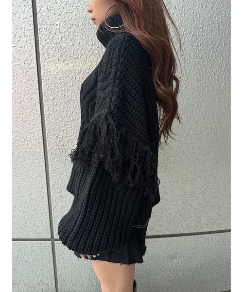 EGOIST（エゴイスト）の「ショルダーフリンジタートルネックニットトップス（ニット/セーター・レディース・ベージュ/グレー/ブラック/レッド・FREE）」の15枚目の写真