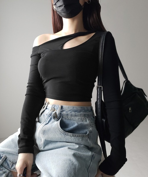 me+em select(ミームセレクト)の「【 3color 】ワンショルダーカットアウトショートカットソートップス / one shoulder cutout short cutsew tops ※※(Tシャツ/カットソー・レディース・ホワイト/グレー/ブラック・FREE)」の6枚目の写真