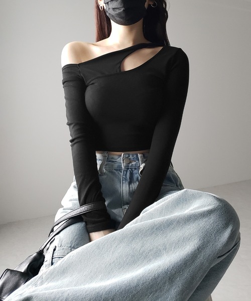 me+em select(ミームセレクト)の「【 3color 】ワンショルダーカットアウトショートカットソートップス / one shoulder cutout short cutsew tops ※※(Tシャツ/カットソー・レディース・ホワイト/グレー/ブラック・FREE)」の7枚目の写真