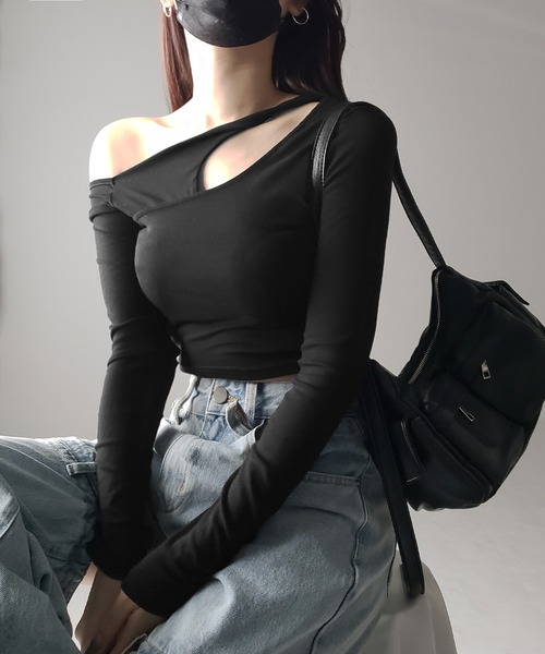 me+em select(ミームセレクト)の「【 3color 】ワンショルダーカットアウトショートカットソートップス / one shoulder cutout short cutsew tops ※※(Tシャツ/カットソー・レディース・ホワイト/グレー/ブラック・FREE)」の9枚目の写真