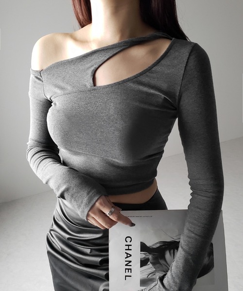 me+em select(ミームセレクト)の「【 3color 】ワンショルダーカットアウトショートカットソートップス / one shoulder cutout short cutsew tops ※※(Tシャツ/カットソー・レディース・ホワイト/グレー/ブラック・FREE)」の14枚目の写真