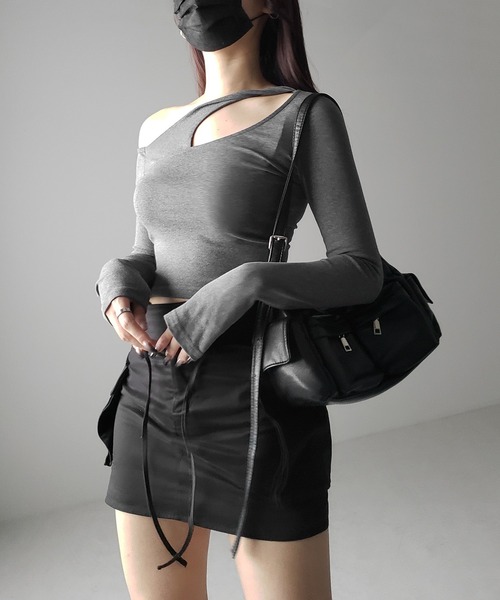 me+em select(ミームセレクト)の「【 3color 】ワンショルダーカットアウトショートカットソートップス / one shoulder cutout short cutsew tops ※※(Tシャツ/カットソー・レディース・ホワイト/グレー/ブラック・FREE)」の19枚目の写真