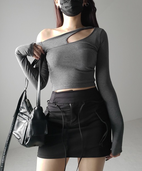 me+em select(ミームセレクト)の「【 3color 】ワンショルダーカットアウトショートカットソートップス / one shoulder cutout short cutsew tops ※※(Tシャツ/カットソー・レディース・ホワイト/グレー/ブラック・FREE)」の20枚目の写真
