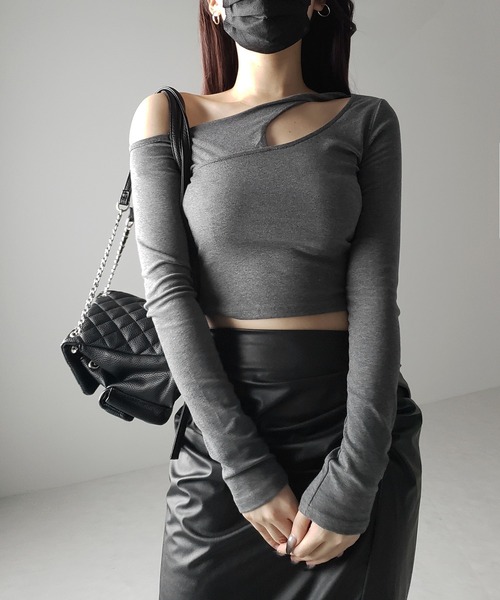 me+em select(ミームセレクト)の「【 3color 】ワンショルダーカットアウトショートカットソートップス / one shoulder cutout short cutsew tops ※※(Tシャツ/カットソー・レディース・ホワイト/グレー/ブラック・FREE)」の22枚目の写真