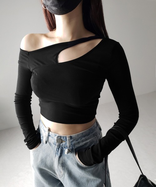 me+em select(ミームセレクト)の「【 3color 】ワンショルダーカットアウトショートカットソートップス / one shoulder cutout short cutsew tops ※※(Tシャツ/カットソー・レディース・ホワイト/グレー/ブラック・FREE)」の4枚目の写真