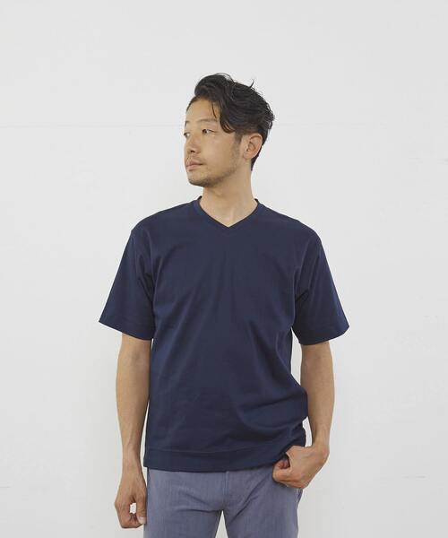 MEN'S MELROSE(メンズメルローズ)の「マーセライズドスムースVネックTシャツ(Tシャツ/カットソー・メンズ・ネイビー/キャメル/グレー/ホワイト・3/4/2)」の4枚目の写真