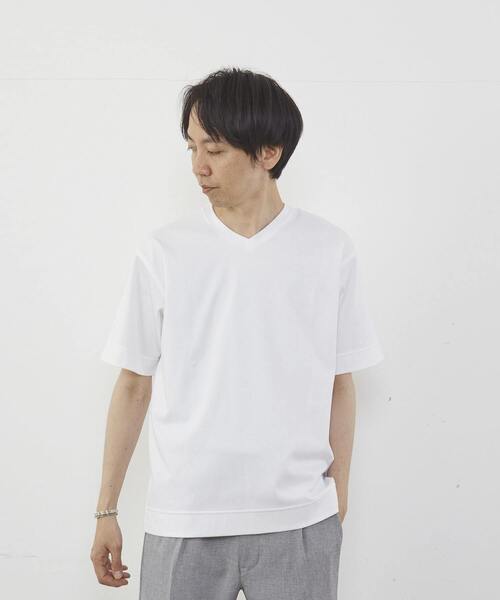 MEN'S MELROSE(メンズメルローズ)の「マーセライズドスムースVネックTシャツ(Tシャツ/カットソー・メンズ・ネイビー/キャメル/グレー/ホワイト・3/4/2)」の2枚目の写真