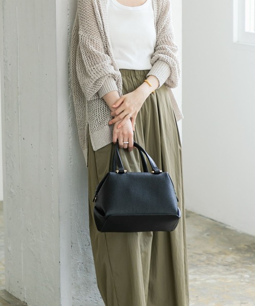 URBAN RESEARCH（アーバンリサーチ）の「タックボストンバッグ（ハンドバッグ・レディース・ベージュ系その他/ブラック・-）」の6枚目の写真