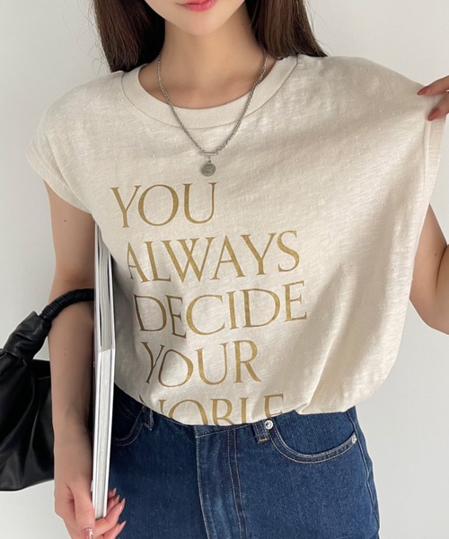 Ada.(エイダ)の「箔プリント ロゴ ノースリーブ トップス(Tシャツ/カットソー・レディース・チャコール/アイボリー/オフホワイト・FREE)」の17枚目の写真