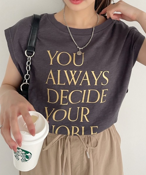 Ada.(エイダ)の「箔プリント ロゴ ノースリーブ トップス(Tシャツ/カットソー・レディース・チャコール/アイボリー/オフホワイト・FREE)」の20枚目の写真