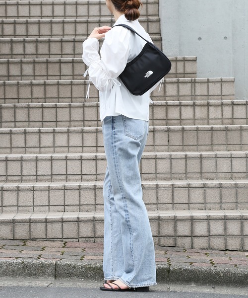 THE NORTH FACE（ザノースフェイス）の「【THE NORTH FACE】BONNEY HOBO BAG MINI（ハンドバッグ・レディース・ブラック/オフホワイト・FREE）」の17枚目の写真