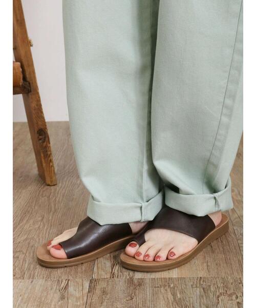 Samansa Mos2（サマンサ モスモス）の「【S/XLサイズ WEB限定】軽量サムリングサンダル（サンダル・レディース・オフホワイト/ブラウン・XL/M/L/S）」の2枚目の写真