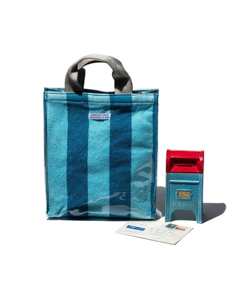 PUEBCO（プエブコ）の「COVERED TOWEL DOCUMENT BAG（トートバッグ・メンズ・ライトブルー/ホワイト×グリーン/ホワイト×ブルー/ホワイト×イエロー/イエロー×グリーン/グリーン×ピンク/ブルー系その他/ピンク系/ライトグリーン系・ONE SIZE）」の7枚目の写真