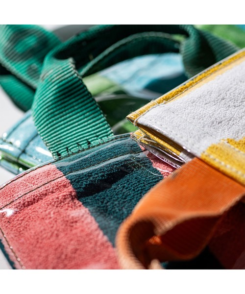 PUEBCO（プエブコ）の「COVERED TOWEL DOCUMENT BAG（トートバッグ・メンズ・ライトブルー/ホワイト×グリーン/ホワイト×ブルー/ホワイト×イエロー/イエロー×グリーン/グリーン×ピンク/ブルー系その他/ピンク系/ライトグリーン系・ONE SIZE）」の15枚目の写真