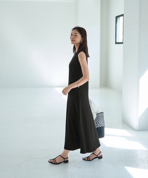 STYLE DELI(スタイルデリ)の「【LUXE】パネル編みフレアワンピース(ワンピース・レディース・グリーン/ブラック・SMALL/MEDIUM)」の3枚目の写真