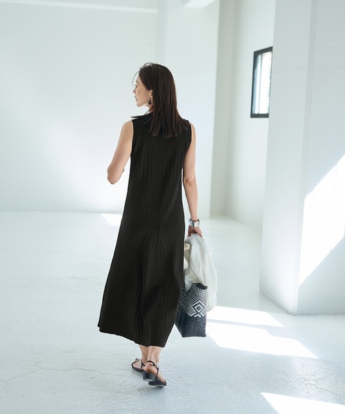 STYLE DELI(スタイルデリ)の「【LUXE】パネル編みフレアワンピース(ワンピース・レディース・グリーン/ブラック・SMALL/MEDIUM)」の4枚目の写真