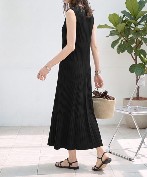 STYLE DELI(スタイルデリ)の「【LUXE】パネル編みフレアワンピース(ワンピース・レディース・グリーン/ブラック・SMALL/MEDIUM)」の4枚目の写真