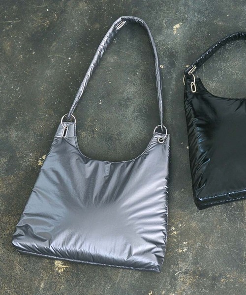 HARE(ハレ)の「パテット BIGショルダーバッグ(HARE)(ショルダーバッグ・レディース・ブラック/シルバー・FREE)」の21枚目の写真