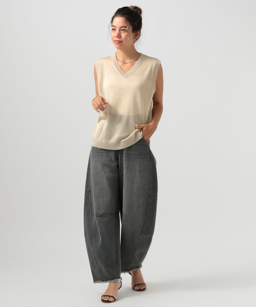 BAYFLOW（ベイフロー）の「ラメノースリーブプルオーバー（ベスト・レディース・ブルー/ブラック/ゴールド・FREE）」の21枚目の写真