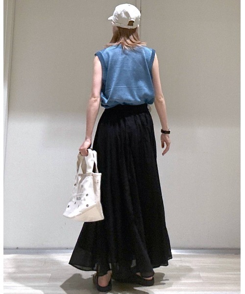 BAYFLOW（ベイフロー）の「ラメノースリーブプルオーバー（ベスト・レディース・ブルー/ブラック/ゴールド・FREE）」の14枚目の写真