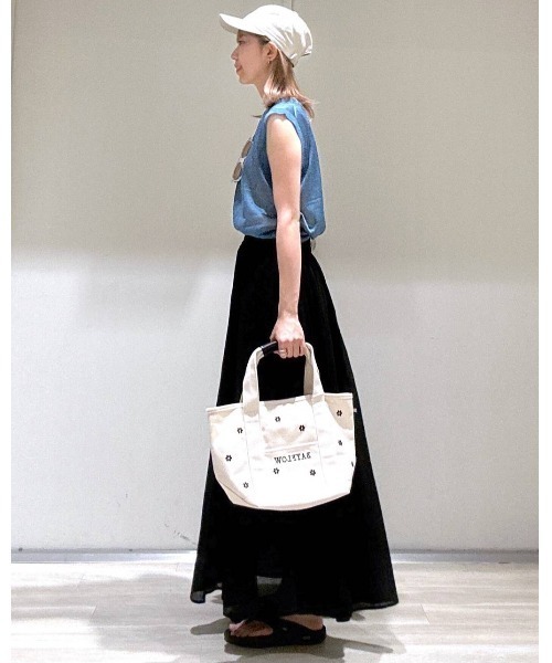 BAYFLOW（ベイフロー）の「ラメノースリーブプルオーバー（ベスト・レディース・ブルー/ブラック/ゴールド・FREE）」の13枚目の写真