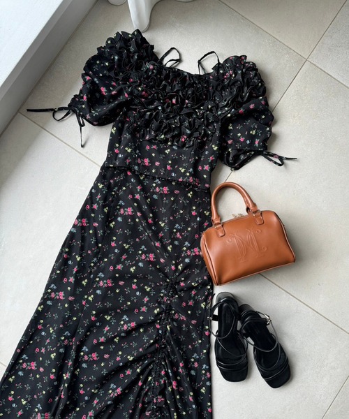 one after another NICE CLAUP（ワンアフターアナザーナイスクラップ）の「セットアップ対応/シャーリングブラウス（シャツ/ブラウス・レディース・ブラック系その他/オフホワイト/ブラック・FREE）」の6枚目の写真