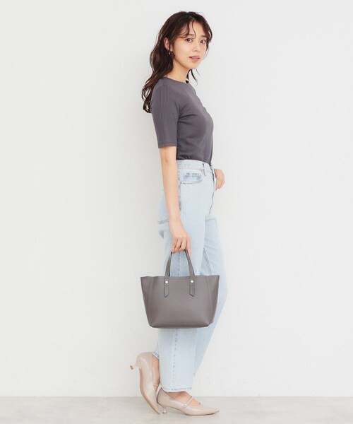 index（インデックス）の「◆【2WAY】フェイクレザーミドルトートバッグ（トートバッグ・レディース・ブラック/チャコールグレー/グレー/オフホワイト/ベージュ・00）」の14枚目の写真