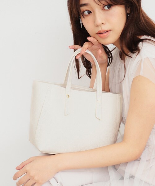 index（インデックス）の「◆【2WAY】フェイクレザーミドルトートバッグ（トートバッグ・レディース・ブラック/チャコールグレー/グレー/オフホワイト/ベージュ・00）」の19枚目の写真