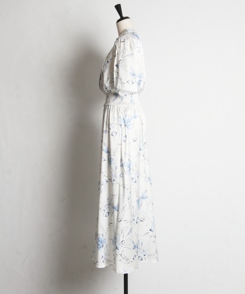 【セール】スリットスリーブ水彩ラインフラワープリントワンピース（ワンピース）｜tocco closet（トッコ クローゼット）