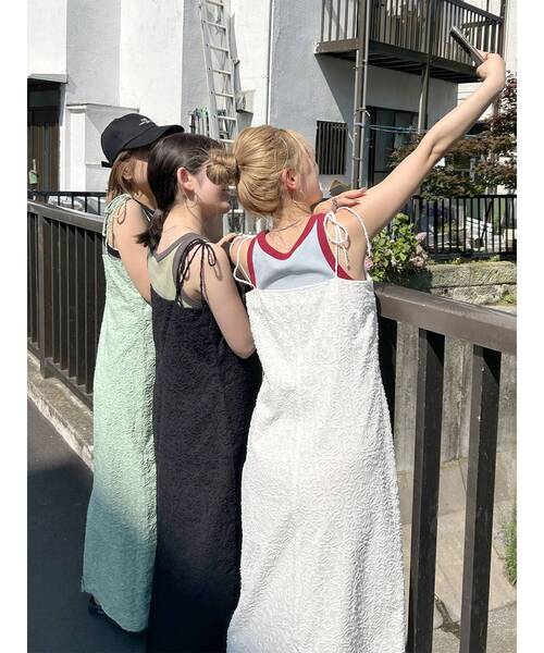 Ungrid(アングリッド)の「ジャカードキャミワンピース(ワンピース・レディース・グリーン/オフホワイト/ブラック・FREE)」の8枚目の写真