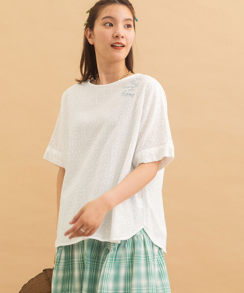 POU DOU DOU（プードゥドゥ）の「on my way home 刺繍ドルマンブラウス（シャツ/ブラウス・レディース・アイボリー/ブルー/オフホワイト・M）」の4枚目の写真