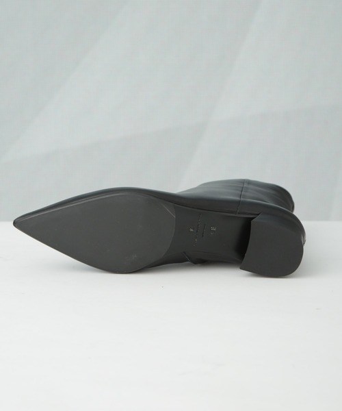 FABIO RUSCONI(ファビオルスコーニ)の「FABIO RUSCONI/ポインテッド ヒールショートブーツ(ブーツ・レディース・ブラック・36/37/38)」の4枚目の写真