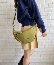 ハーフムーンナイロンバッグ