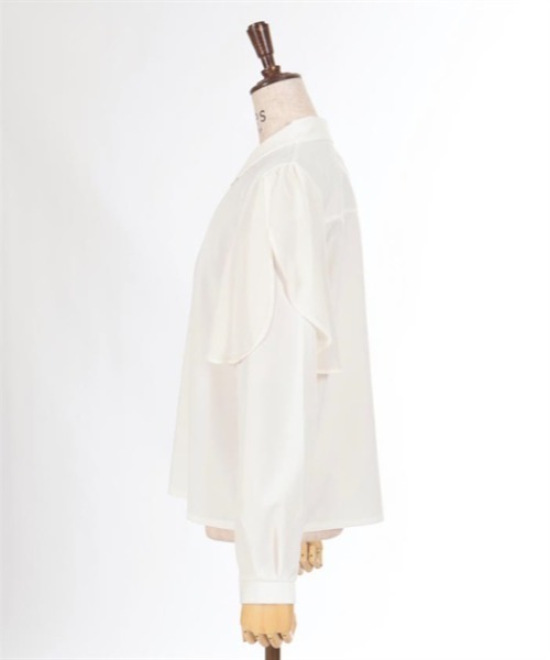 axes femme(アクシーズファム)の「ケープ風袖カットワークブラウス(シャツ/ブラウス・レディース・ブラック/ブルーグリーン/キナリ・FREE)」の15枚目の写真