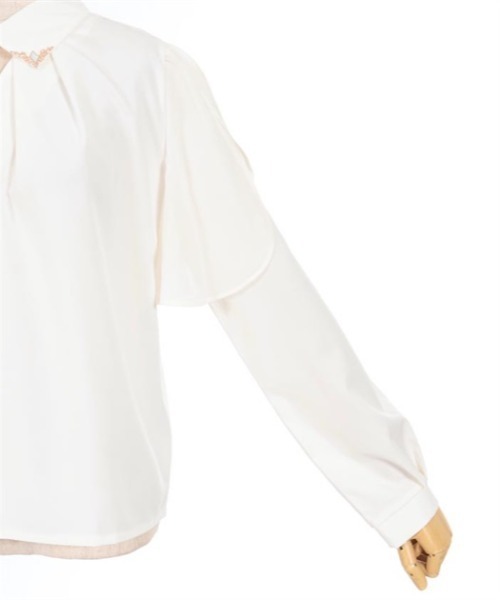 axes femme(アクシーズファム)の「ケープ風袖カットワークブラウス(シャツ/ブラウス・レディース・ブラック/ブルーグリーン/キナリ・FREE)」の19枚目の写真