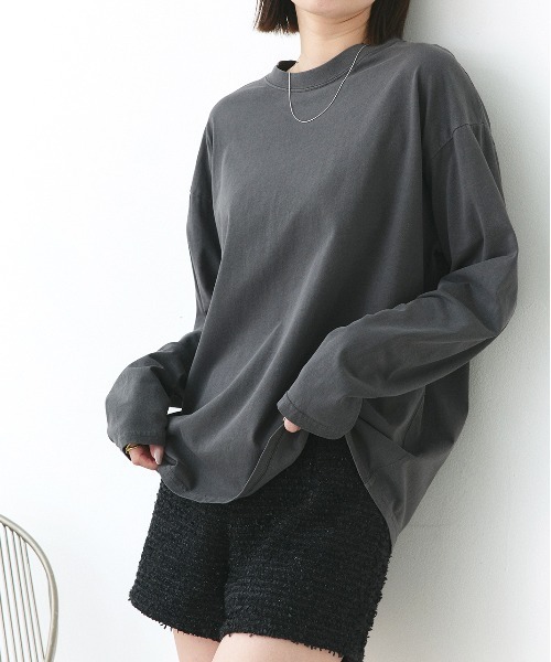 ad thie(アドティエ)の「ピグメント ロングTシャツ(Tシャツ/カットソー・レディース・オフホワイト/ブラウン/チャコール・FREE)」の2枚目の写真