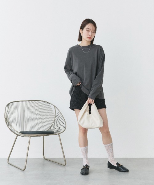 ad thie(アドティエ)の「ピグメント ロングTシャツ(Tシャツ/カットソー・レディース・オフホワイト/ブラウン/チャコール・FREE)」の11枚目の写真