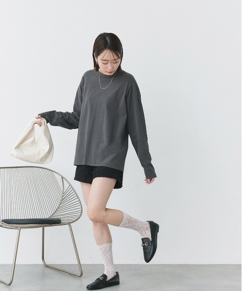 ad thie(アドティエ)の「ピグメント ロングTシャツ(Tシャツ/カットソー・レディース・オフホワイト/ブラウン/チャコール・FREE)」の13枚目の写真