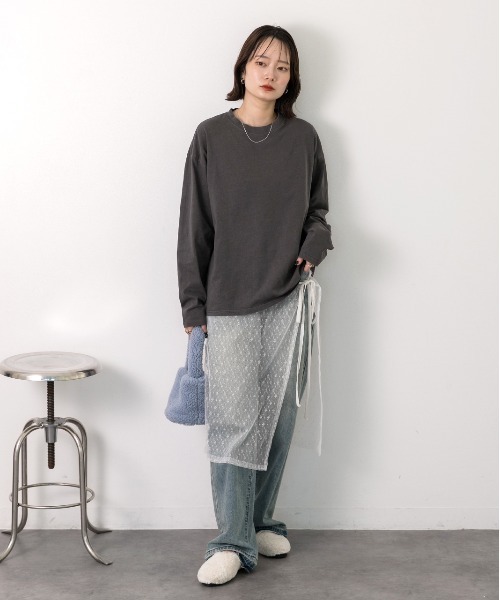 ad thie(アドティエ)の「ピグメント ロングTシャツ(Tシャツ/カットソー・レディース・オフホワイト/ブラウン/チャコール・FREE)」の19枚目の写真