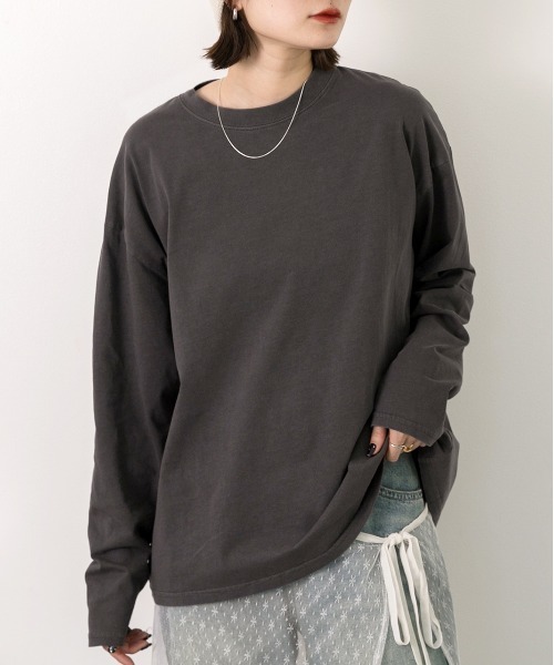 ad thie(アドティエ)の「ピグメント ロングTシャツ(Tシャツ/カットソー・レディース・オフホワイト/ブラウン/チャコール・FREE)」の22枚目の写真