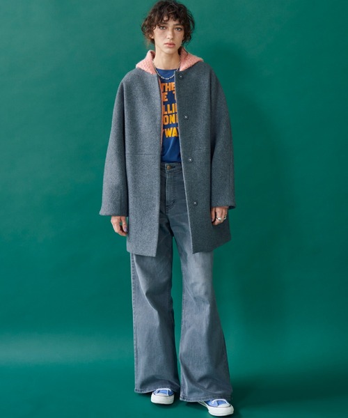 Doux archives(ドゥアルシーヴ)の「ノーカラーダブルメルトンミドルコート(ノーカラーコート・レディース・チャコールグレー/ブラック/ベージュ・38)」の9枚目の写真