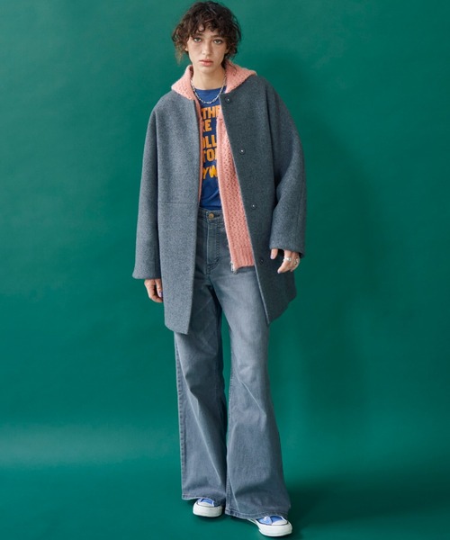 Doux archives(ドゥアルシーヴ)の「ノーカラーダブルメルトンミドルコート(ノーカラーコート・レディース・チャコールグレー/ブラック/ベージュ・38)」の11枚目の写真