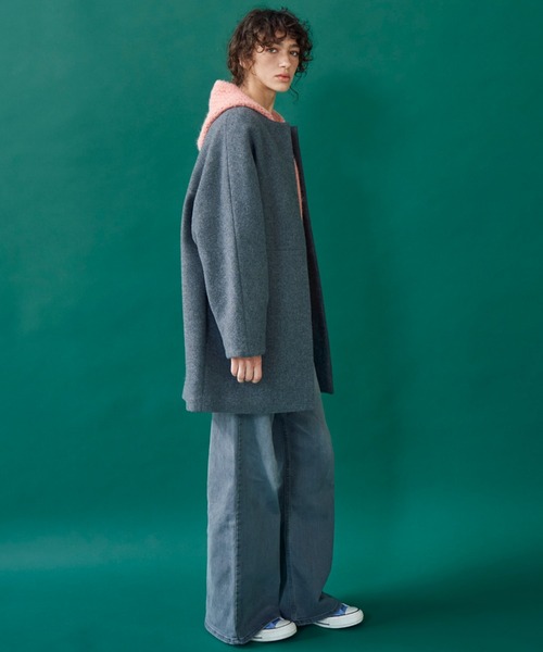 Doux archives(ドゥアルシーヴ)の「ノーカラーダブルメルトンミドルコート(ノーカラーコート・レディース・チャコールグレー/ブラック/ベージュ・38)」の16枚目の写真