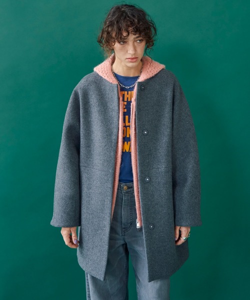 Doux archives(ドゥアルシーヴ)の「ノーカラーダブルメルトンミドルコート(ノーカラーコート・レディース・チャコールグレー/ブラック/ベージュ・38)」の19枚目の写真