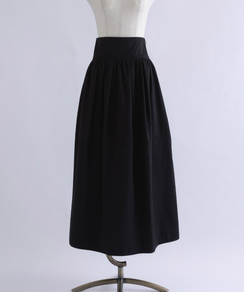 EN NEUME(エンノイム)の「Cocoon Silhouette Skirt(スカート・レディース・ライトカーキ/ブラック/オフホワイト・FREE)」の7枚目の写真