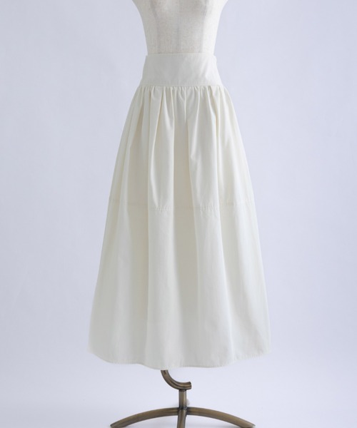 EN NEUME(エンノイム)の「Cocoon Silhouette Skirt(スカート・レディース・ライトカーキ/ブラック/オフホワイト・FREE)」の11枚目の写真