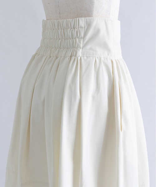 EN NEUME(エンノイム)の「Cocoon Silhouette Skirt(スカート・レディース・ライトカーキ/ブラック/オフホワイト・FREE)」の13枚目の写真